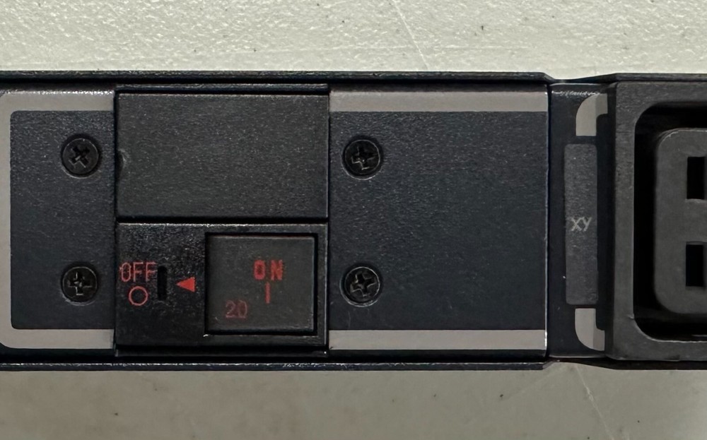 Server Technology Sentry Smart Cabinet Distribution Unit CSG-24VYM425C9 208V