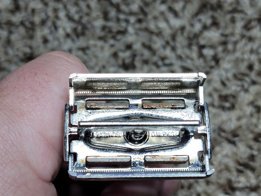 Vintage GILLETTE H1 Slim Adjustable Razor 1964 Case, Blades, Insert, Nice