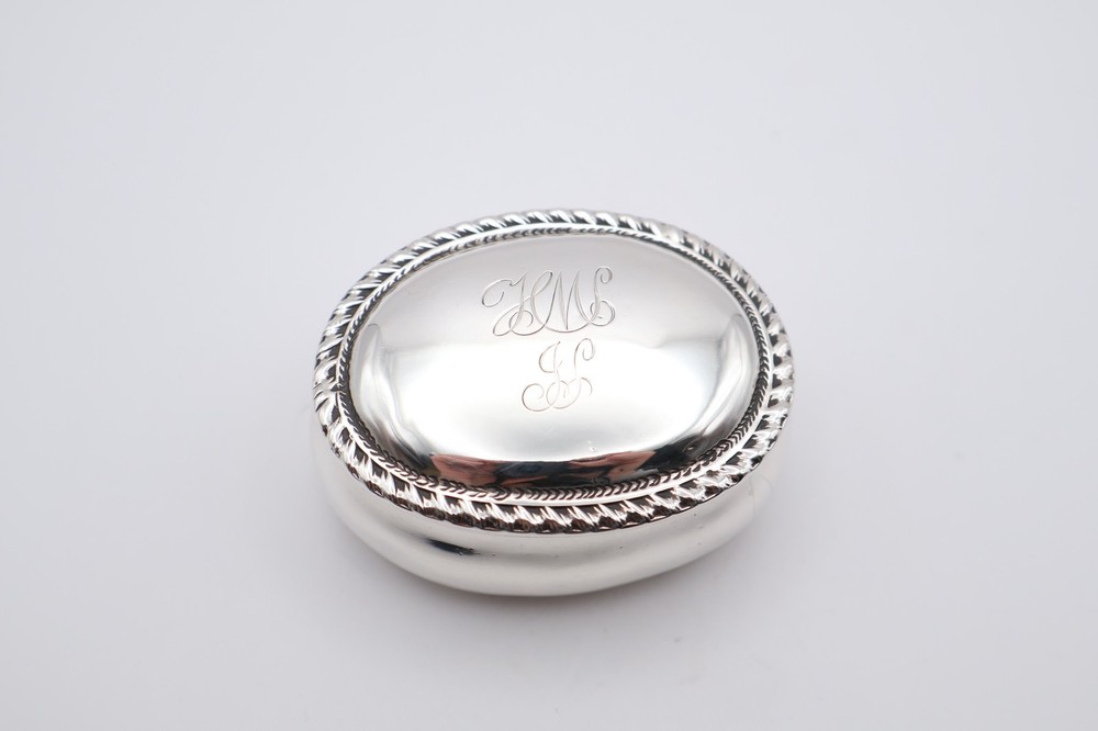 Quality Antique Solid Silver Oval Snuff Box Hallmarked Birmingham 1896