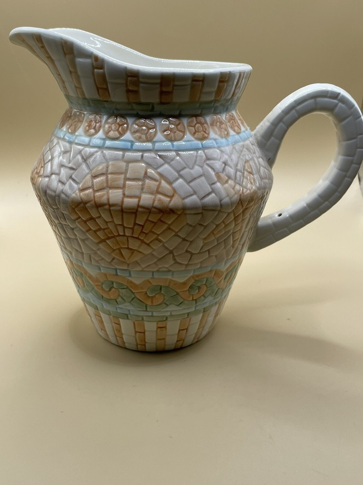 1998 Cracker Barrel Ceramic Glaze Seashell Pitcher~ Great Condition