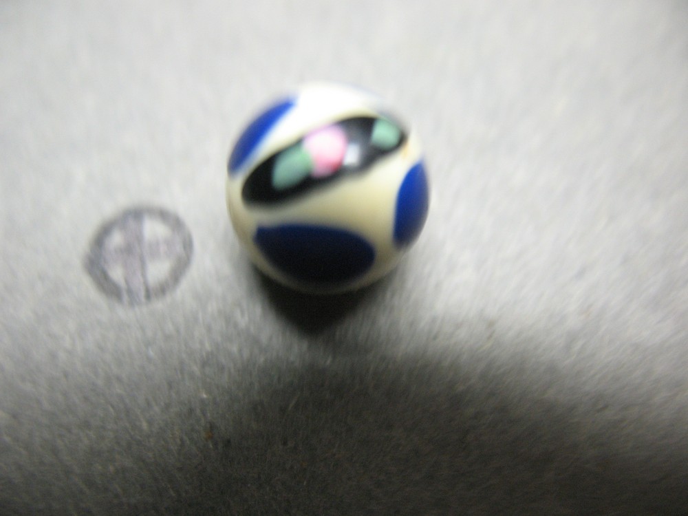 ANTIQUE BUTTONS (41) COUNT MIXED MATERIALS