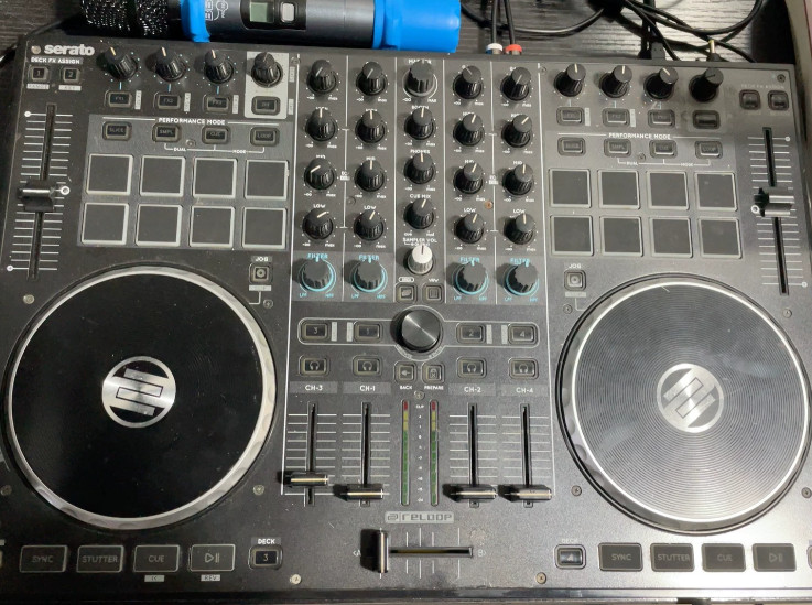1pcs Reloop Terminal Mix 8 Four-Channel DJ Controller