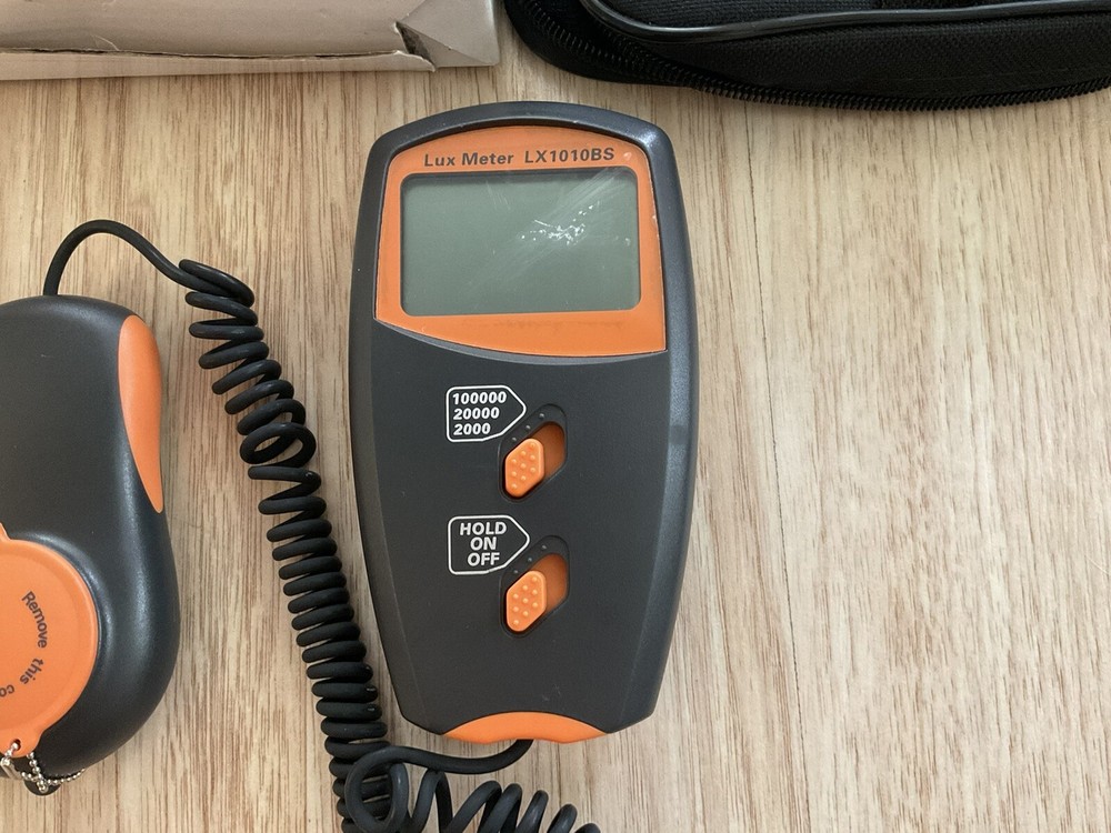 Digital Lux Light Meter LX1010BS-Mastech Luxmeter With Protective Case