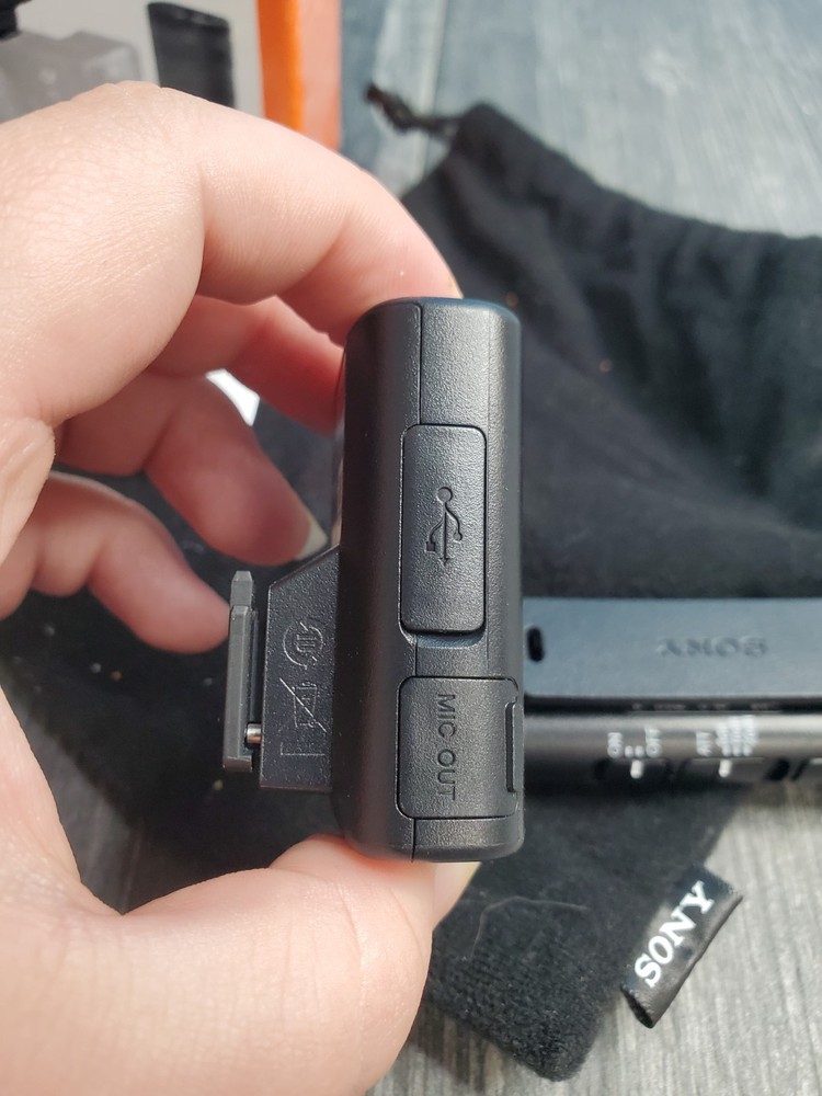 Sony ECM-W2BT Digital Bluetooth Wireless Microphone Vlogger PRO