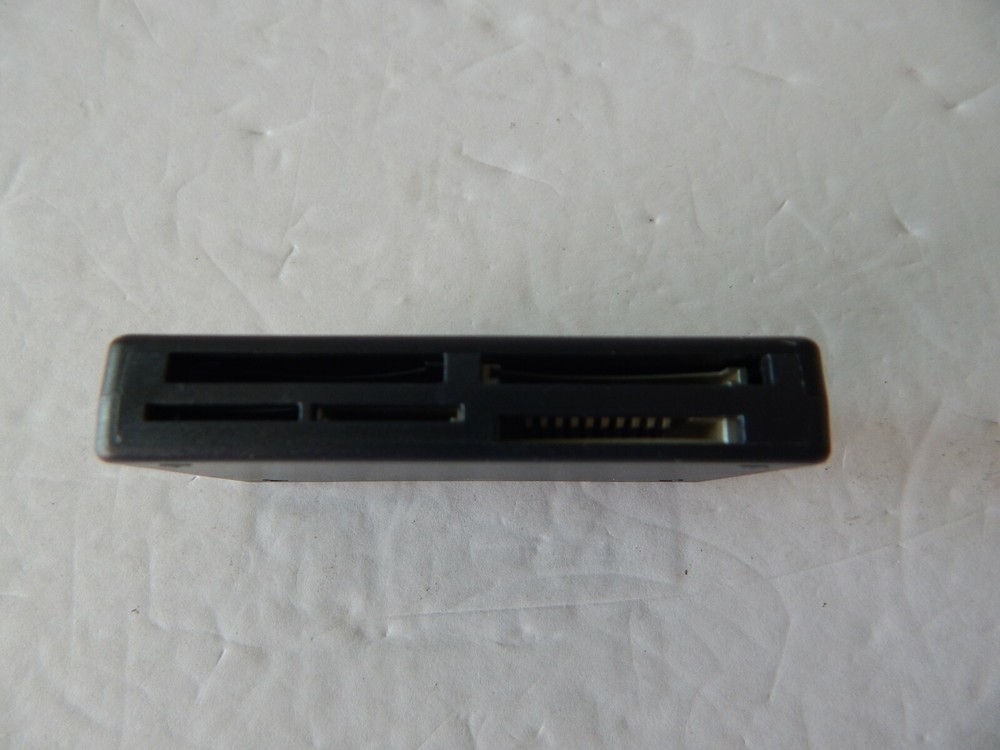 Universal USB 2.0 All-In-One Compact Flash Memory Card Reader - Black New