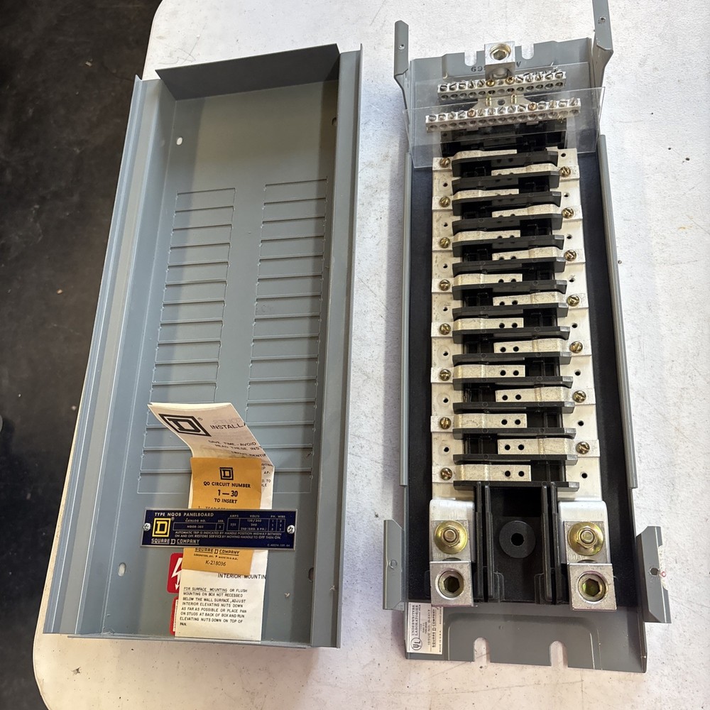 Square D NQOB-303 panelboard interior