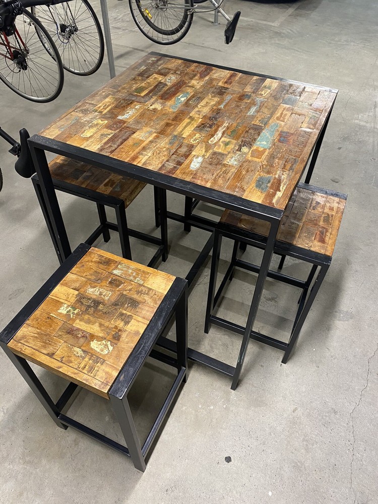 Bar Table with 4 Stools 