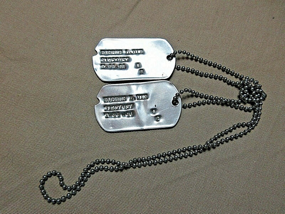 Pair of WWII Dog Tags for N.L. Dix - T-44 - 44