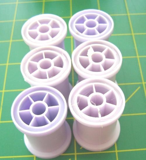 120 Empty thread spools Various sizes & colors + misc circles Craft project#1653