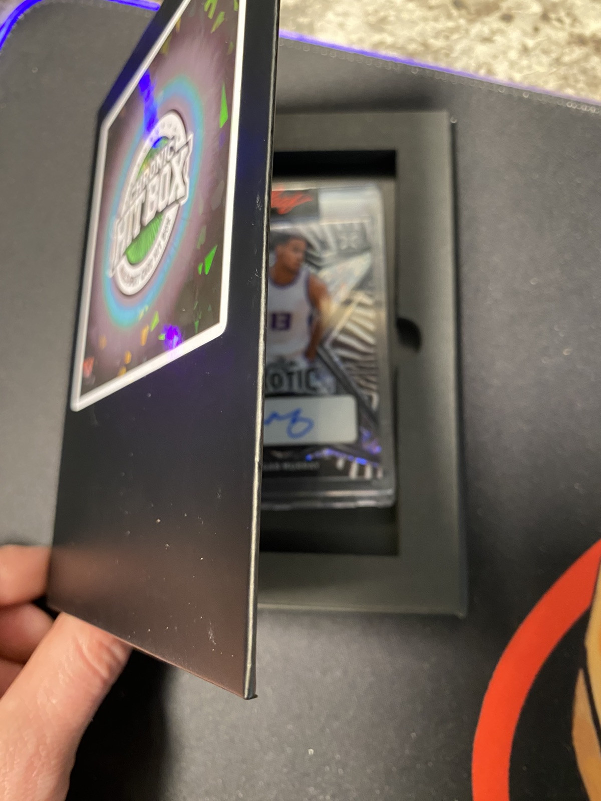 CHRONIC HIT BOX -SEALED MULTI-SPORT CARD BOX OF 1-4+ CARDS INSIDE! NBA MLB NFL!!