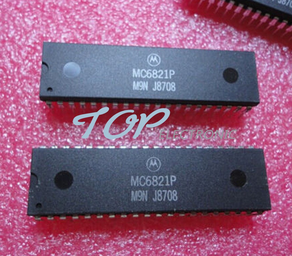 10pcs MC6821P MC6821 Peripheral Interface Adapters DIP-40 NEW