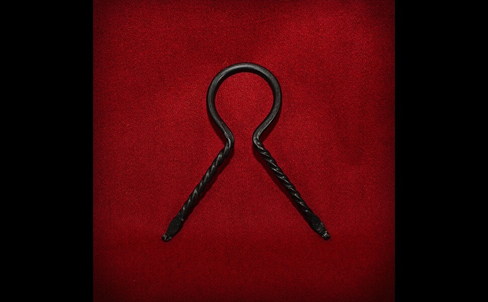 Hand Forged Twisted Iron Viking Drinking Horn Stand for Ale Beer Cup Rack Holder