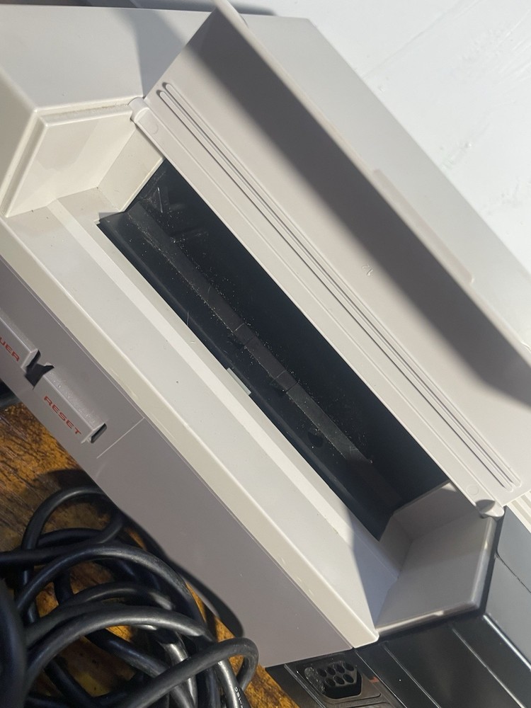 Nintendo NES-001 Console with Controller, Cables, Super Mario Bros Game