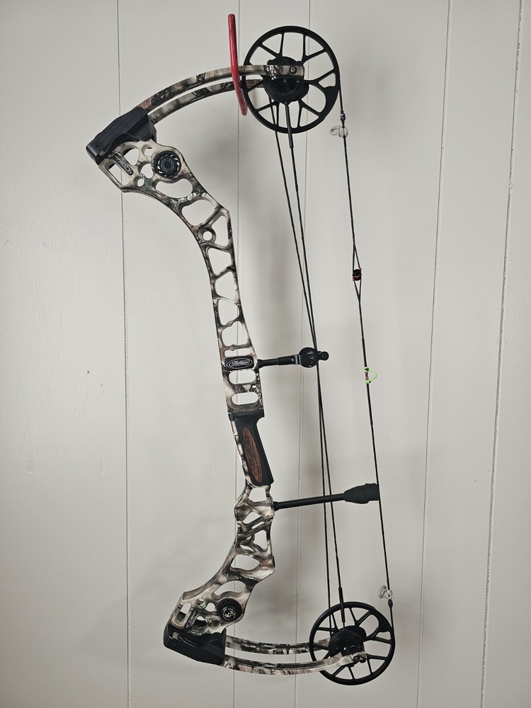 Mathews No Cam HTX Compound Bow