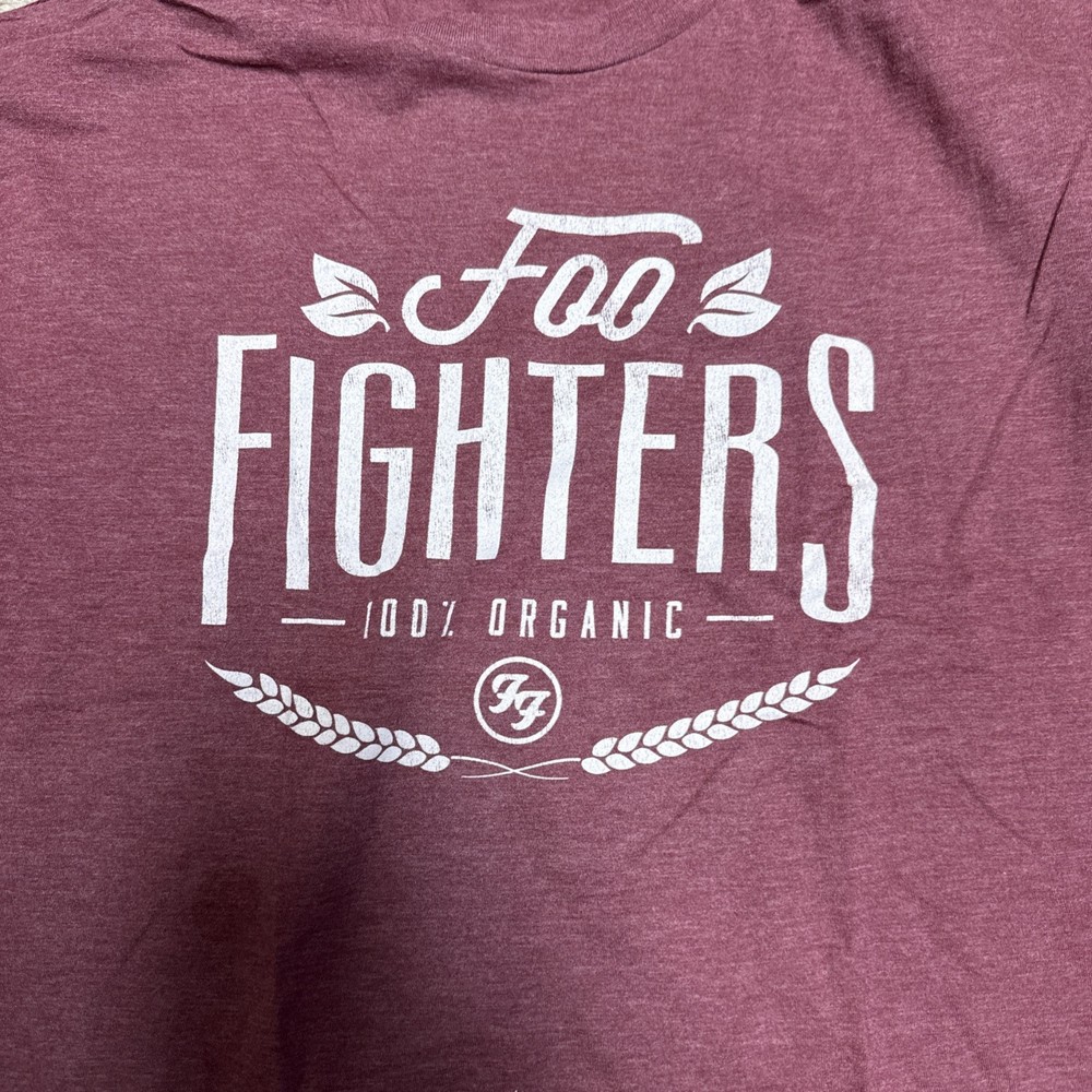 foo fighters t shirt Large