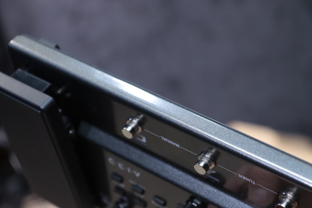 Boss GX-10 Guitar Effects Processor Compact Guitar & Bass Amp/Effects Processor