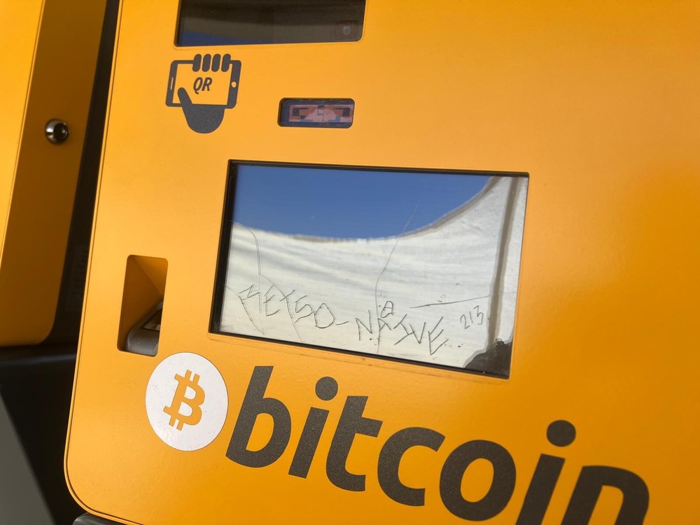 General Bytes atm machine/teller