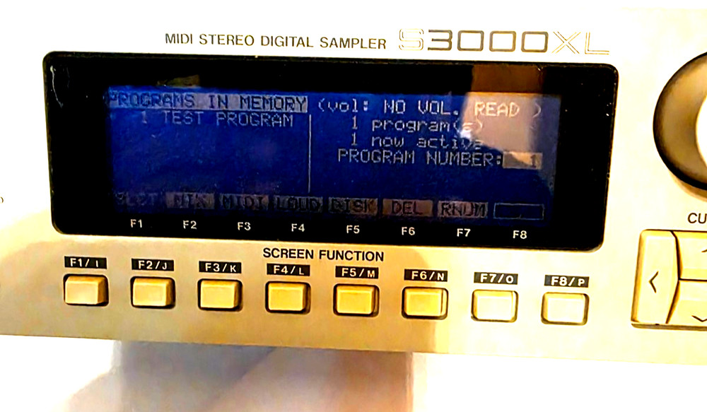 AKAI S3000XL Sampler Rackmount Vintage