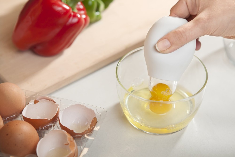 Pluck Yolk Extractor