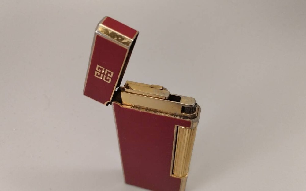 Fully Working Givenchy Lighter・GV2000・Engine・