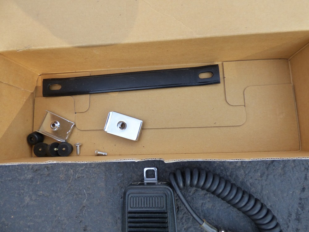 Icom IC-726 transciever w/external speaker