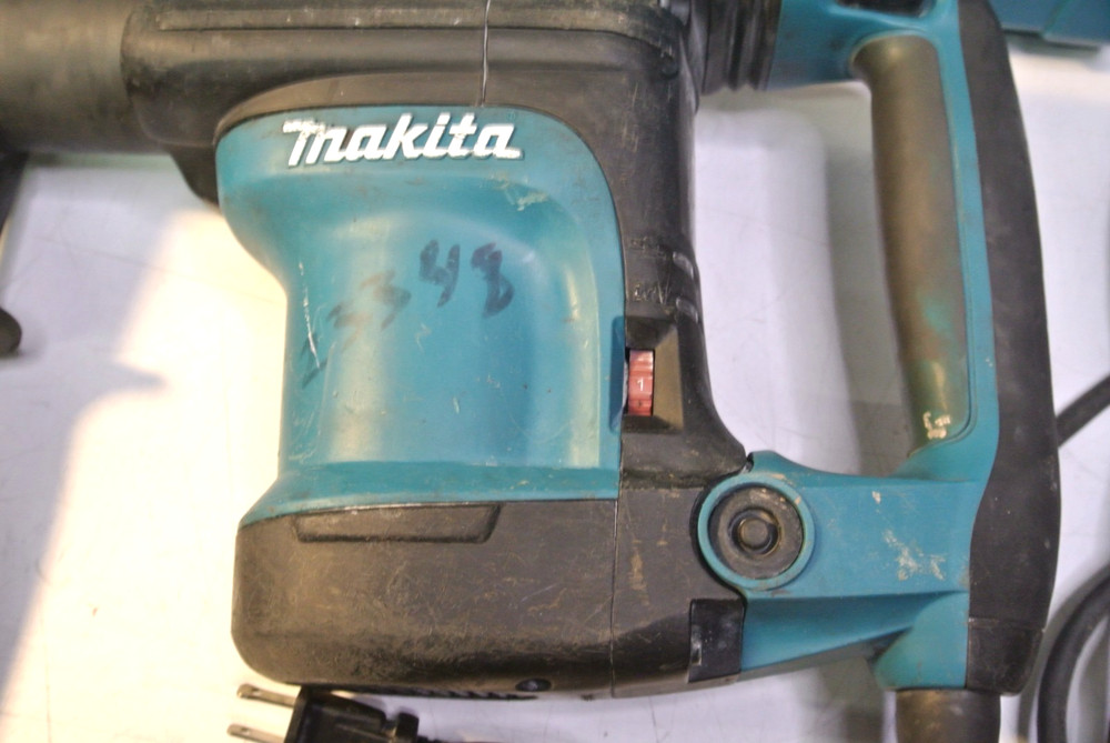 Makita Demolition Hammer HM0871C TOOL ONLY NO BITS