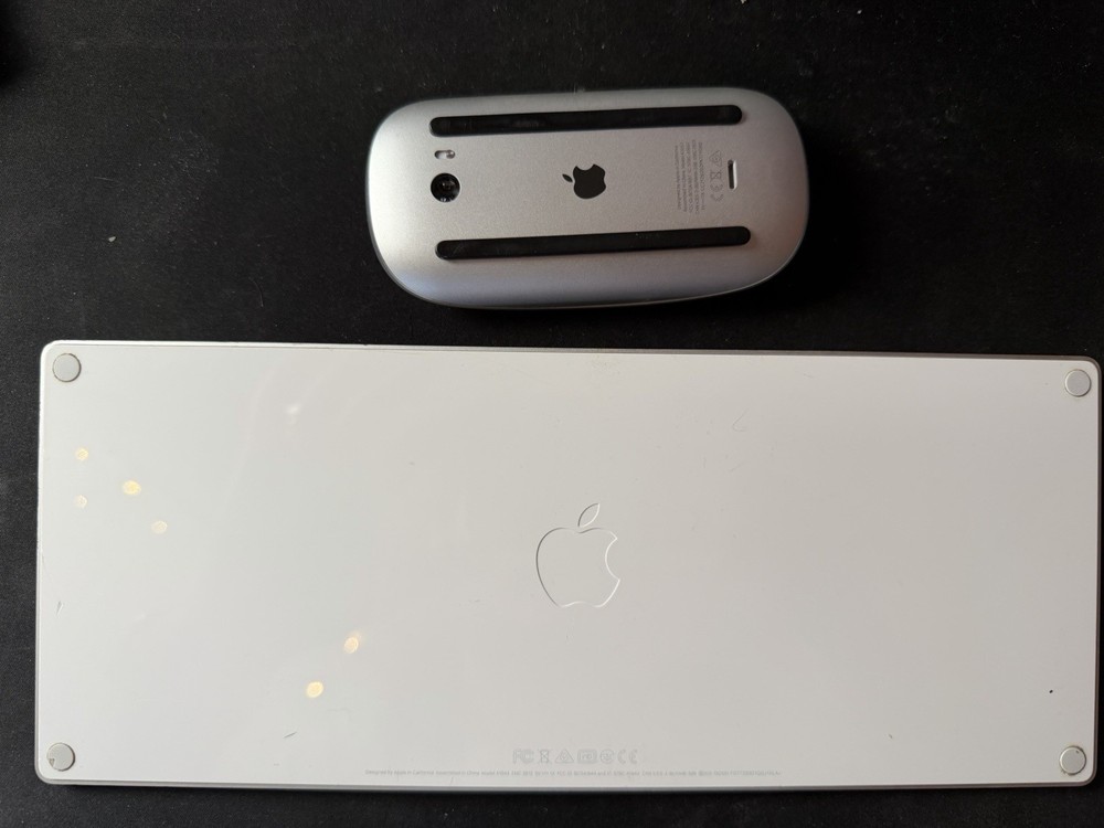 Apple Wireless White Magic Keyboard & Magic Mouse Bundle English QWERTY