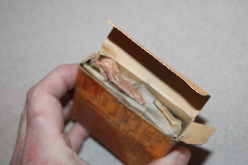 NOS Antique Buckeye Sash Holder