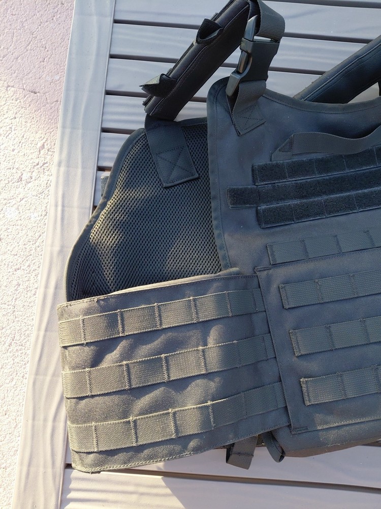 Tactical Vest BLACK Plate Carrier Rig- Adjustable.