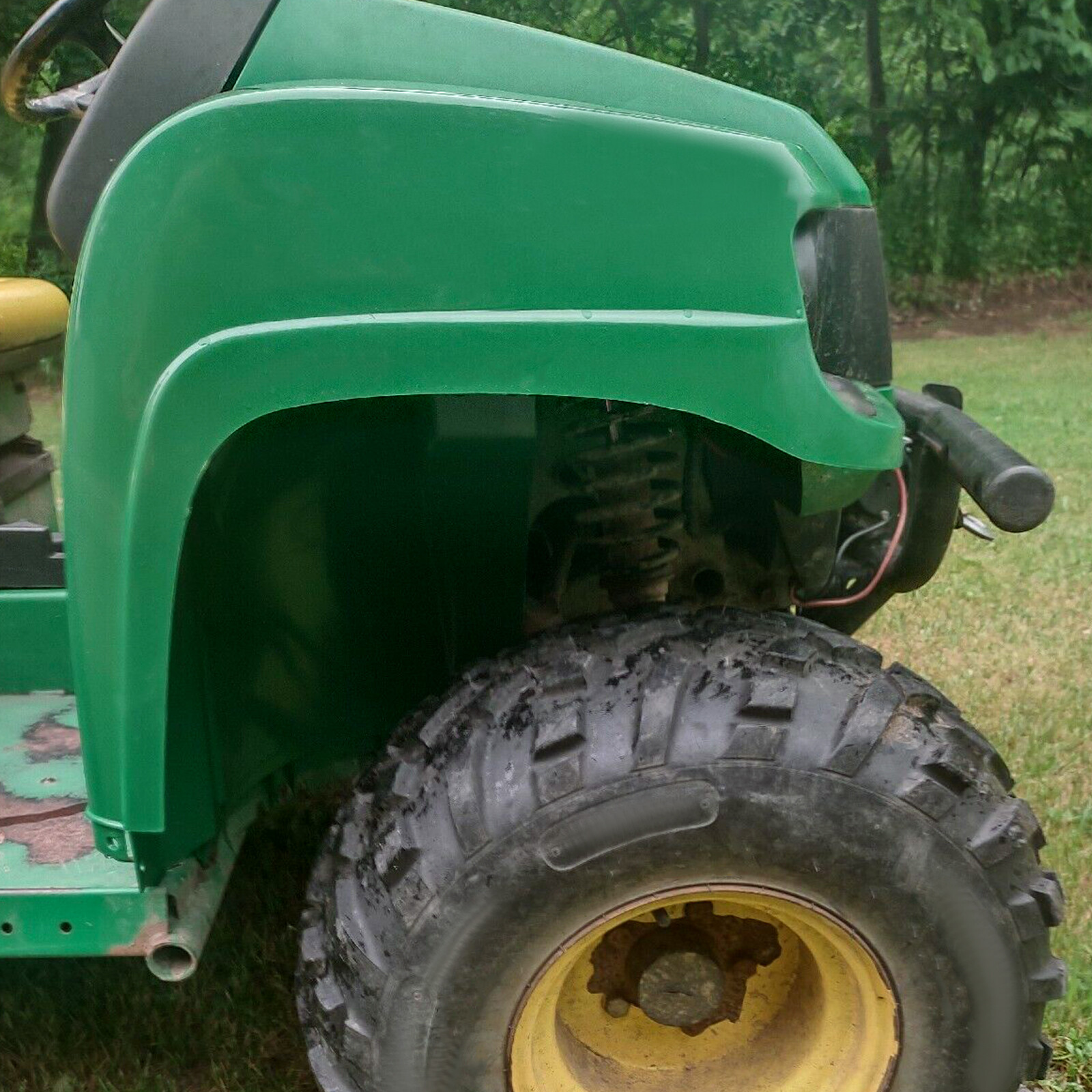 Front Right Fender For John Deere Green - Gator 620i 850D HPX replace AM137567