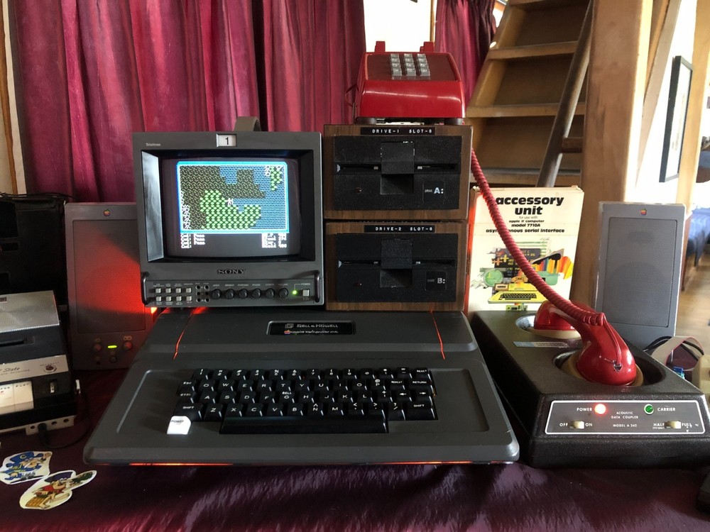 BELL & HOWELL APPLE II PLUS (A2S1) “DARTH VADER” COMPUTER SYSTEM
