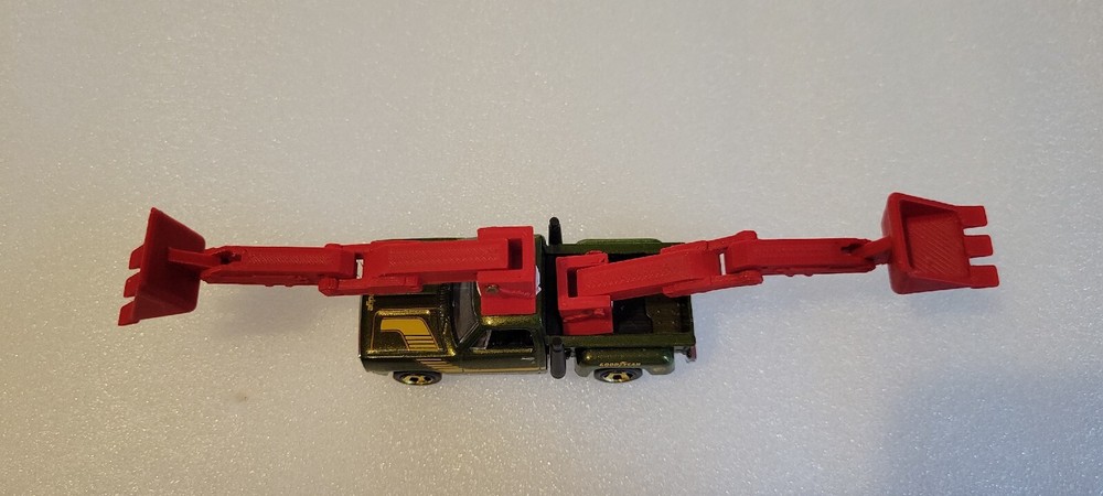 Gasland, MadMax, Front Loader with 3 bendable, movable points. 3d printed Red