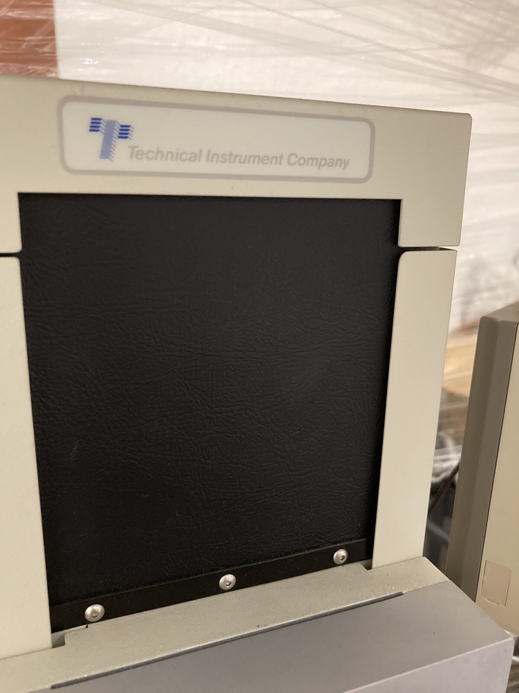 Technical Instruments Com. wafer Microscope with Nikon Objectives
