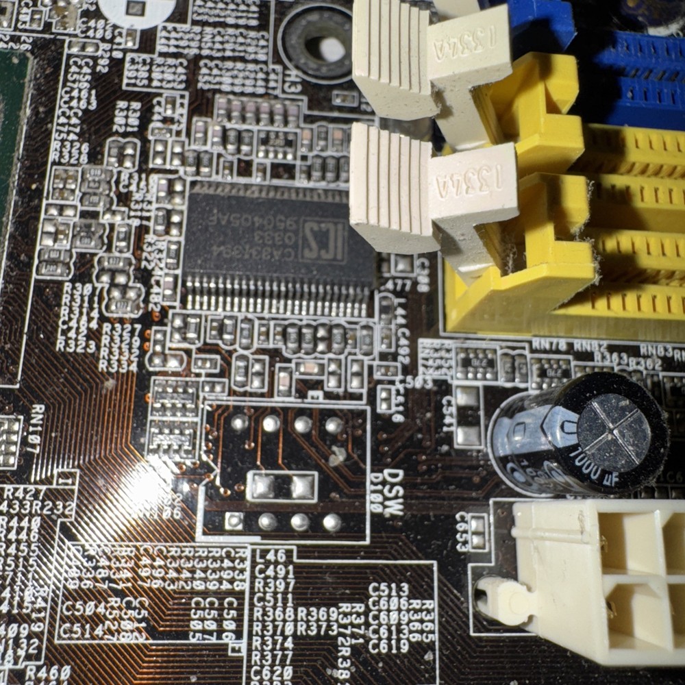 Asus K8V Deluxe socket As Pictured