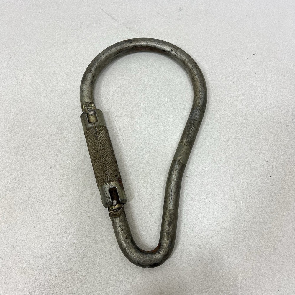 Sala Carabiner Gate 3600lb Self Closing Locking Gate
