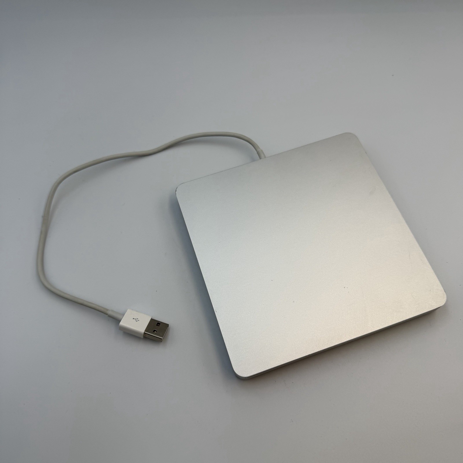 Apple USB SuperDrive Slot-loading CD & 8x DVD Read / Write A1379 24X CD Read