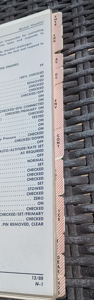 Learjet 55 Operating Handbook - Simuflite