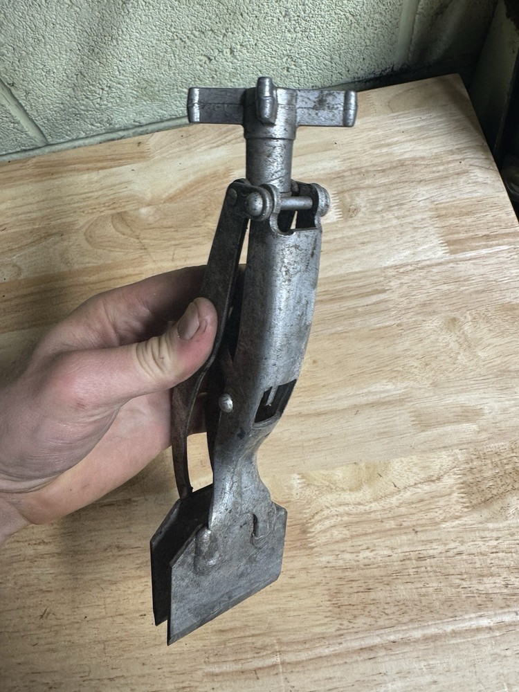 Vintage MAC Tools USA CF-48 Disc Brake Compression Tool