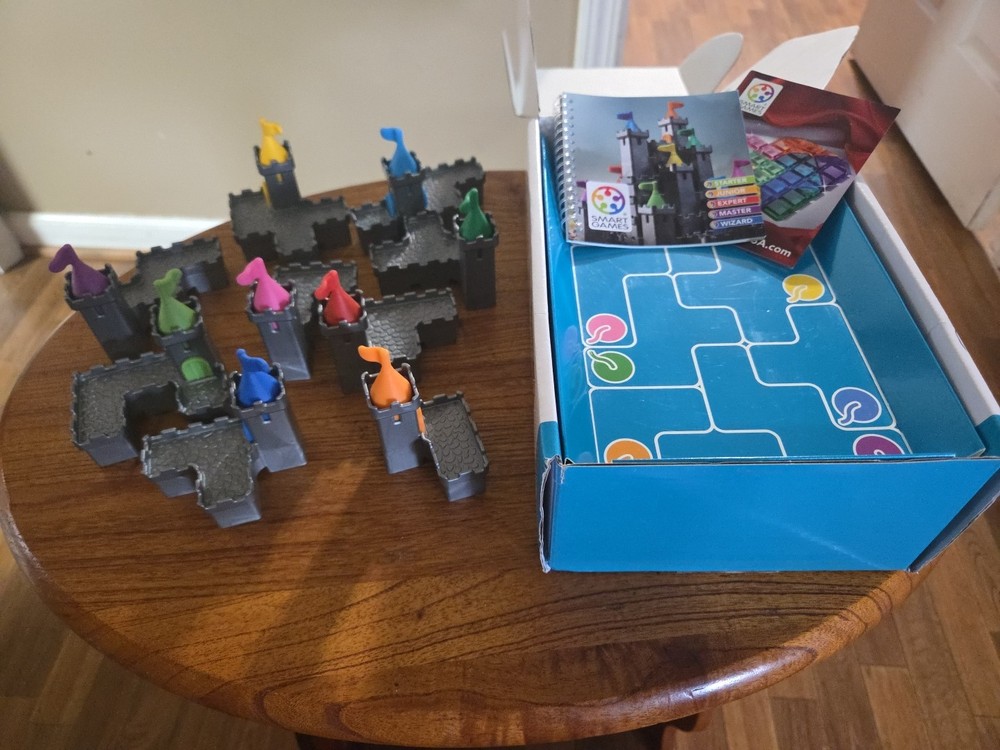 Tower Stacks ( Castles Version) By Smart Games Solo Puzzle.