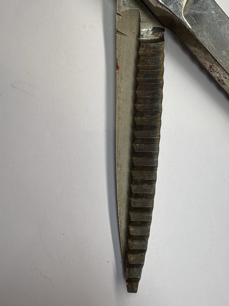 Vintage JOY 9” Long Pinking Shears