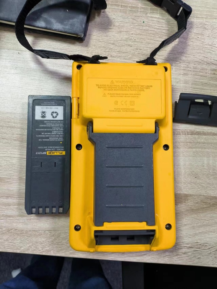 Fluke 744 Documenting Multifunction Process Calibrator