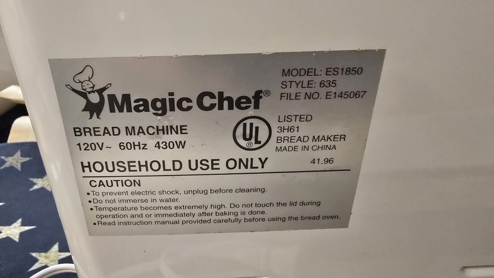 Magic Chef Bread Maker, model: ES1850