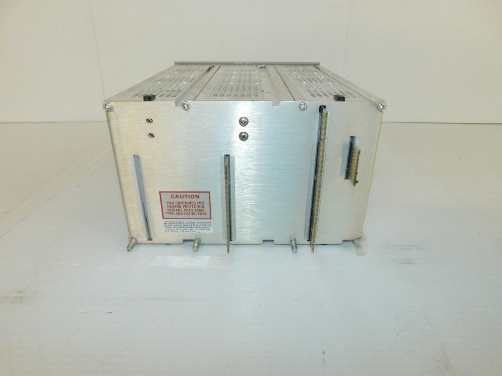 TEKTRONIX PG 5110 PROGRAMMABLE PULSE GENERATOR PLUG IN (MIQ106)