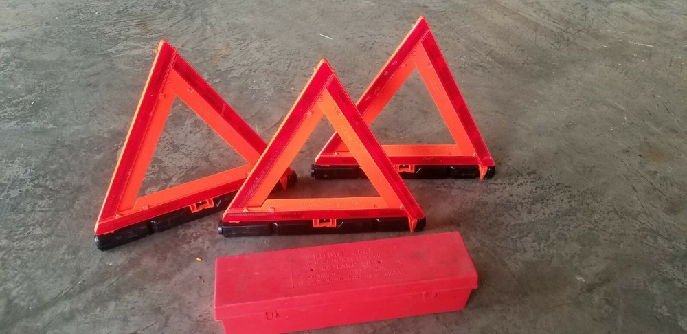 KD 610 Warning Triangle Kit