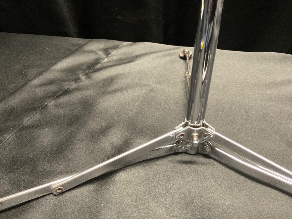 1940s 50s WFL flat base snare stand