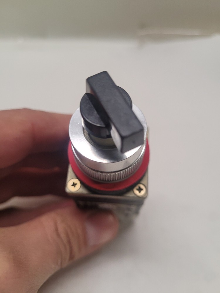 Allen Bradley 800MR-JH2BLA Selector Switch