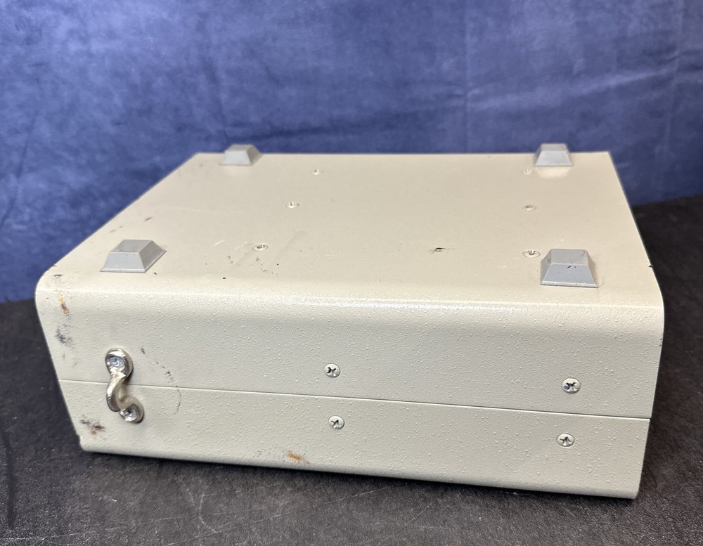 Applied Instruments Model 5112 Multi-Carrier Signal Generator