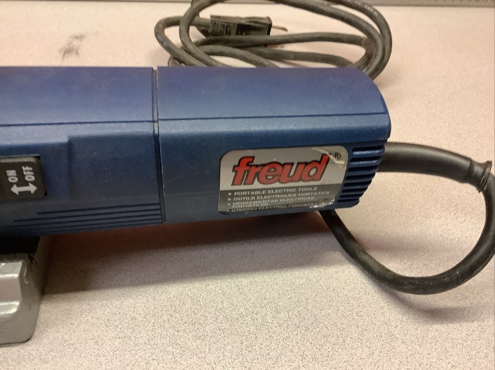 Freud 4” Biscuit Joiner Machine Model: JS 100 A ~ With Case & Manual