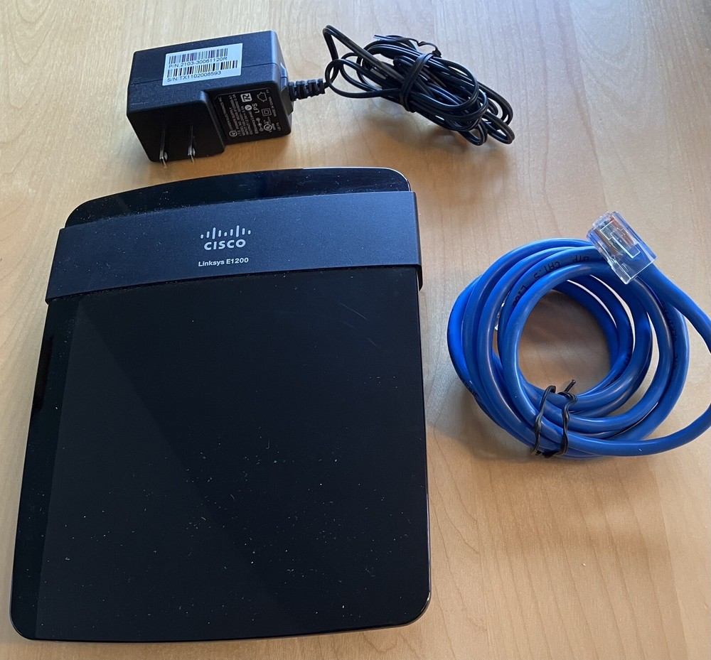 Cisco Linksys E1200 Wireless-N Router, Install CD, Cord, Ethernet Cable, used