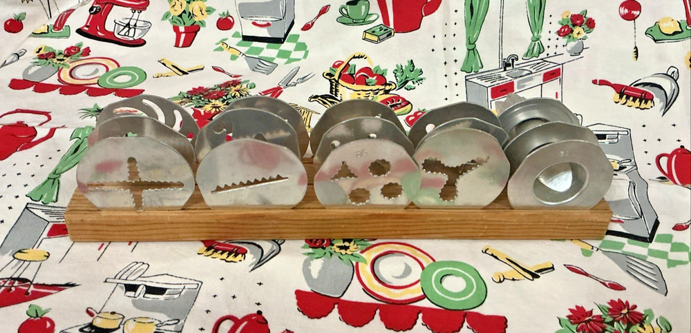 Vintage Mirro Cooky Cookie Press Disc Set